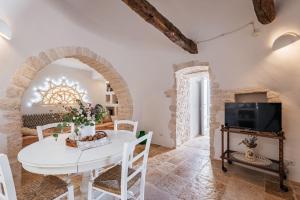 Trulli Pietra di Confine
