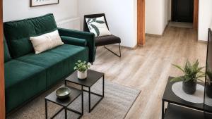 LUNA apartamenty - klimatyczne apartamenty na poddaszu - Góry Sowie - Jezioro