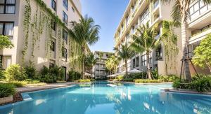 Stylish Diamond Condo Bangtao with Pool View
