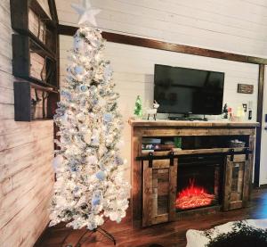 A Little Piece of Country Cabin Retreat