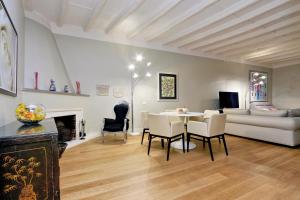 Farnese Charme