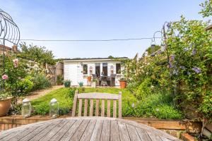 Cottage Sleeps 4 with Enclosed Garden