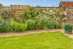 Cottage Sleeps 4 with Enclosed Garden