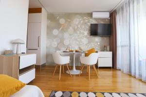 BL Waterside 55