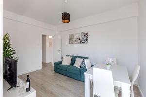 2bedroom apt in Reboleira free public parking