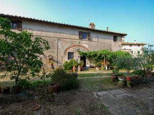 Country apartment in Borgo San Lorenzo
