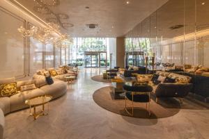 1903- Studio Versace completo, com ar condicionado em condominio de Luxo - Vista urbana, rooftop e piscina na Zona Sul de SP