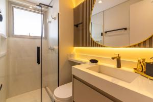 1903- Studio Versace completo, com ar condicionado em condominio de Luxo - Vista urbana, rooftop e piscina na Zona Sul de SP