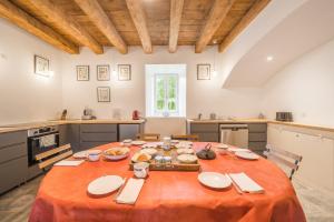 La Borderie - Dans la ferme du château de la Baume