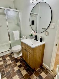 Modern Cozy 2 BR Retreat Near DT & CTrain