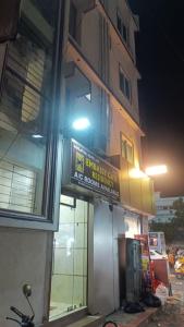 Embassy Gate Residency - opp US Embassy