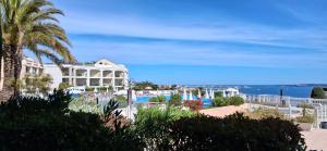 Sea and pool view Exceptional stay