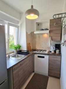Paradise for children, Family apartment Oros Medulin, with a pool, gd