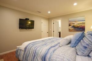 Large Family Pool Home 25 Miles To Disney w3 King Beds!!!