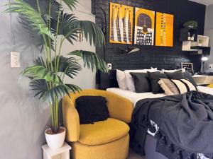 Pollys Home Boutique GuestHouse & Private Suites in Aralias