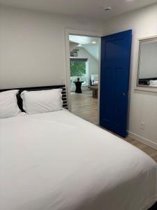 Cozy Retreat Near Spirit Lake 1 BD Sleeps 4