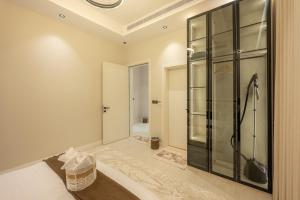 Luxury 2BR Apartment King Abdulaziz Road Self Check-In