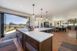 Beachfront home & mountain views, and the biggest private pool