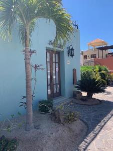Wonderful home next to the community pool
