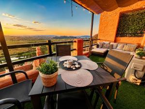 Magnificent apartment MaryGolf with SPECTACULAR VIEW! High-speed internet, Remote Work