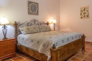 Beautiful home in Founder - A close walk to the beach and Wine cellar