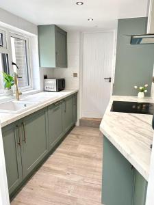 3B Riverside Garden House Oxford City Centre Station Sleeps 6 Free Parking