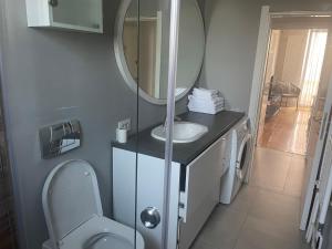 Apartment 2 BDR with Terace and Parking