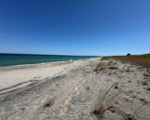 Beachfront 2 Bedroom with Large Terrace, Pool & Sea View
