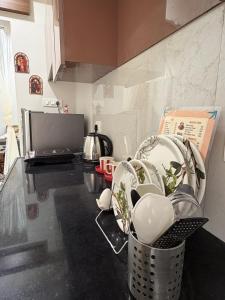 Cozy 1BHK Near Prem Mandir - Ramya Kunj