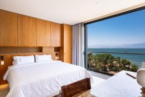 Zantamar right on the beach 408B