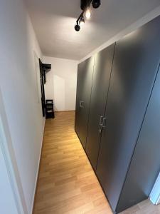 Schöne 75qm Wohnung, zentral, ruhig, 2 Schlafzimmer und Küche, Home Office