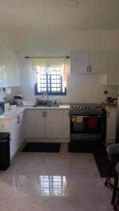 Family-Friendly Luxury 2BR Gated Near Beach