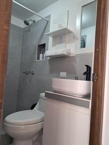 A 7min del Parque Central y 2min del IGSS, rodeado de naturaleza Tipo LOFT5