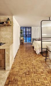 Roma Hideaway