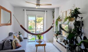 Mountain Vista & Hammock Stay