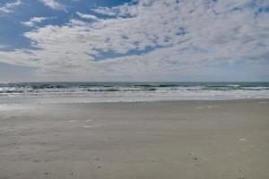 Spacious Home w Oceanside Village Resort Perks!