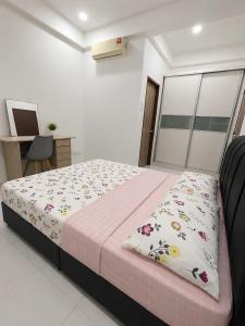 Oak & Ivory Home
