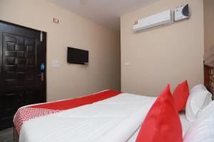 Hotel O Silverline Residency