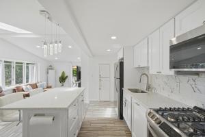 Modern Hampton Bays Cottage near BEACHES & TOWN cottage