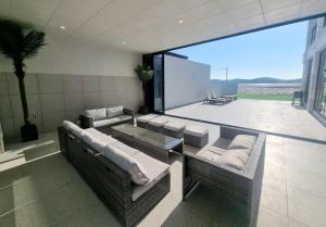Daebudo Comma Pool Villa