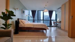 NEW! Warm 1-BR in Uptown BGC Central with Views