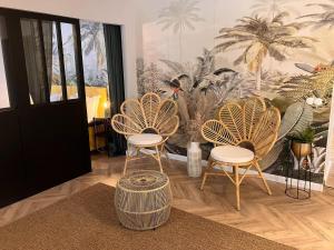 Comfortable Jacuzzi Apartment for 8 in Stezyca