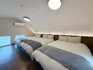 Clio Matoba by b hotel - 10-min Walk to Station Spacious Stay for 8 Guests