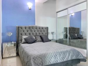 Luxury 2 bedrooms water view apartment