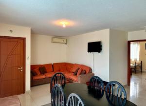 CASA MARTINA Tonsupa apartment with pool y parking near to sea