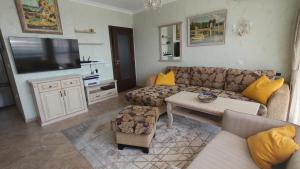 Luxury Sea Sunset Deluxe Apartment