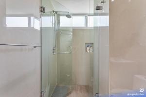Spacious 2BD with balcony and pool, close to everything