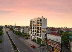 MT Collection Legacy Hotel Ninh Binh - Near Hoa Lu Ancient Town with Rooftop Pool