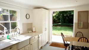 Cozy Victorian 1BDR Garden Flat in Greenwich