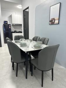 Aston Acacia 3 Bedroom Suite by Jovial